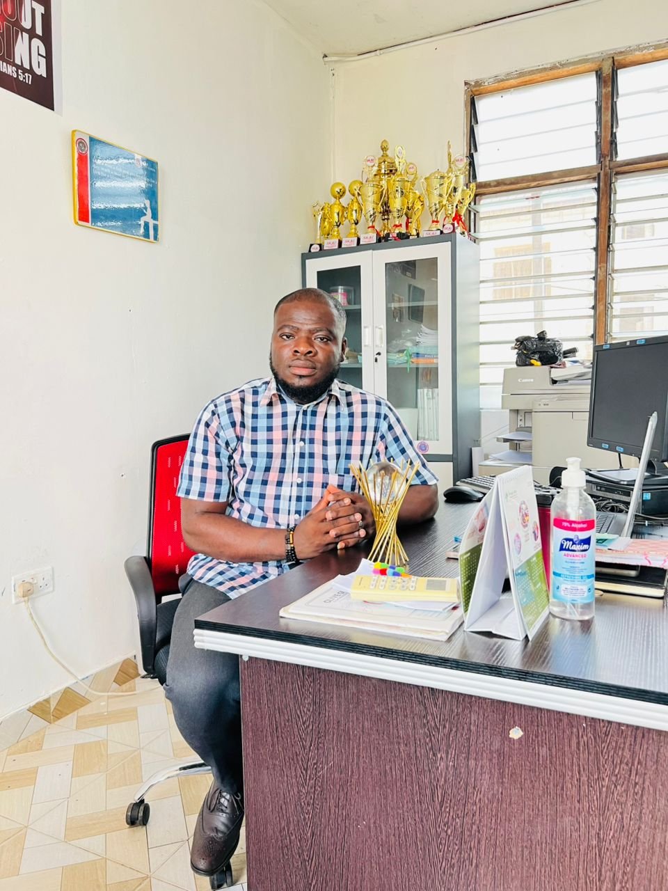 Mr Emmanuel Amantem